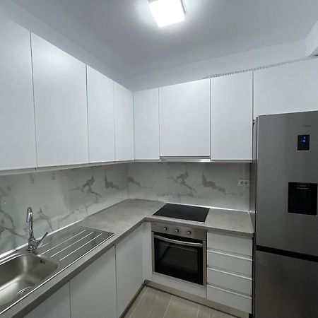 Modern Apartment In Central Wlora Zewnętrze zdjęcie