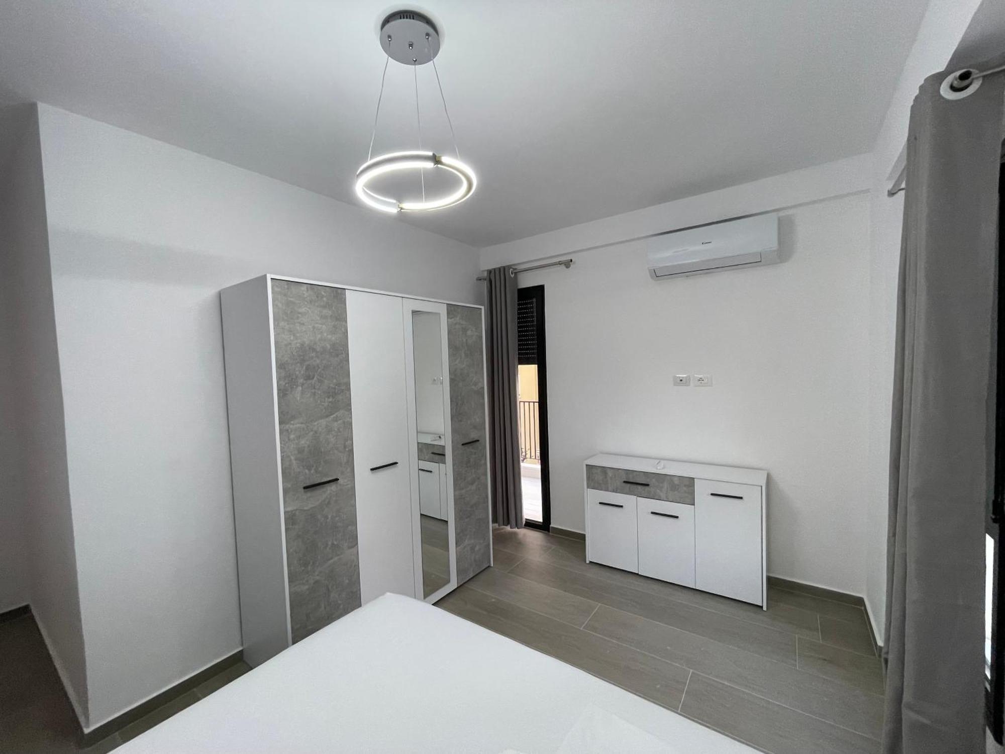 Modern Apartment In Central Wlora Zewnętrze zdjęcie