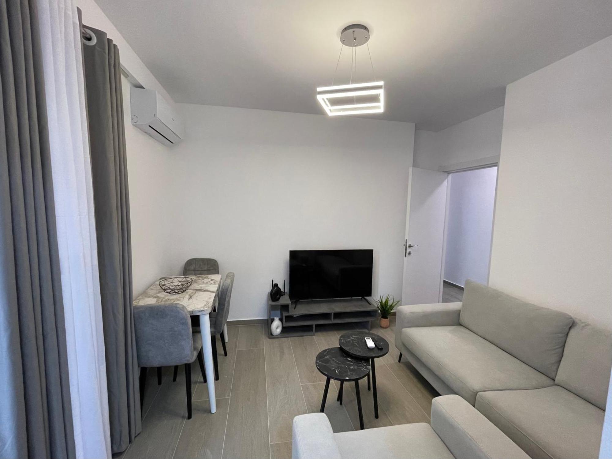 Modern Apartment In Central Wlora Zewnętrze zdjęcie